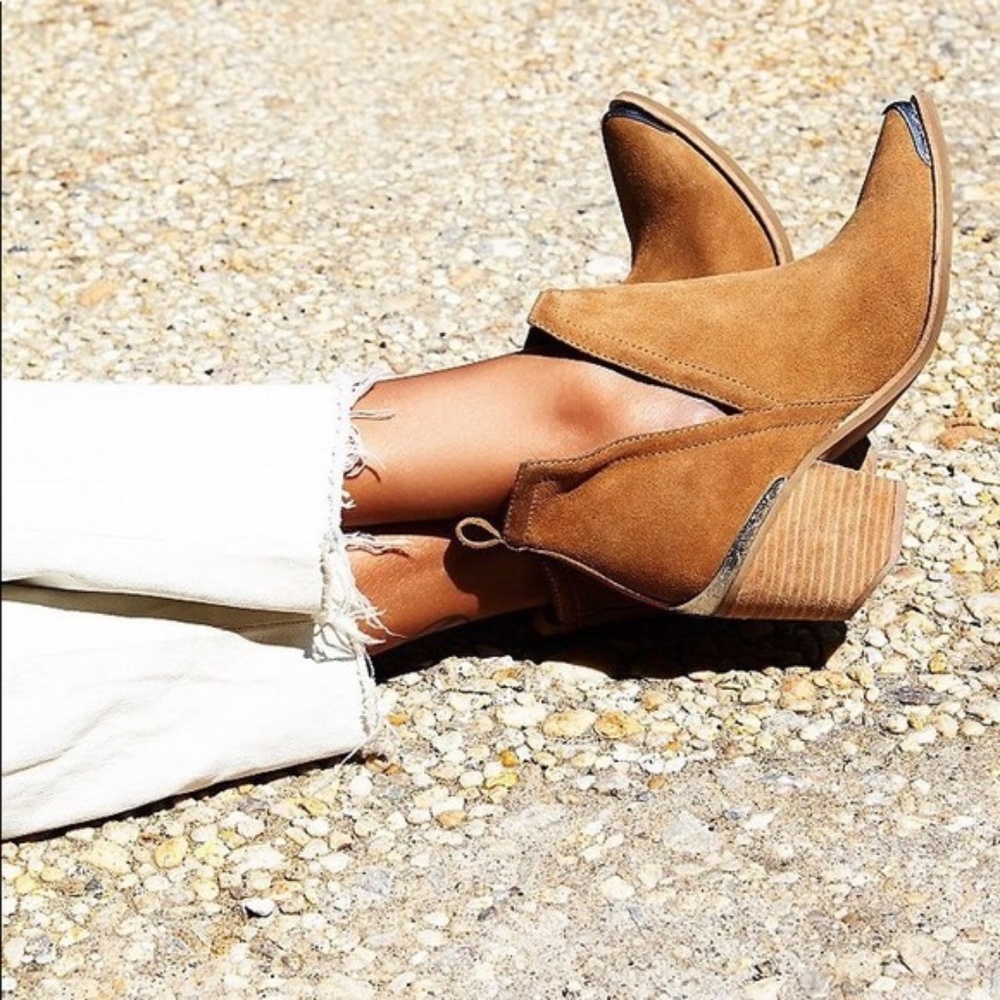 Jeffrey Campbell Cromwell Tan Bootie